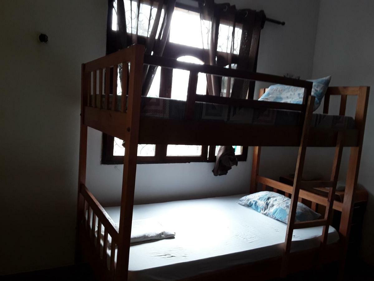 Akogo House - Bnb , Hostel, Backpackers & Volunteer Center Mombasa Exterior photo